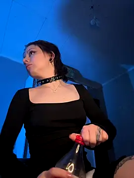 AnmiXHot online show from November 3, 2025, 7:15 pm