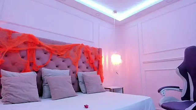  hanna bakerr  online show from October 30, 2025, 1:29 am