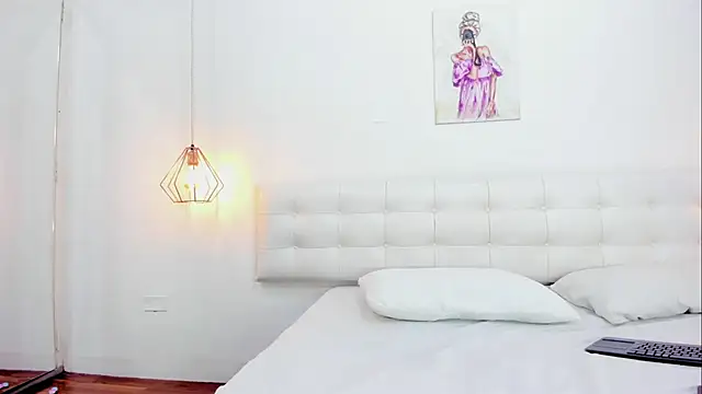 Snapshot of Alanna_miaw chatting on February 18, 2026, 4:52 am Alanna miaw online show from February 18, 2026, 4:52 am