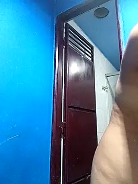 Snapshot of single_virgin chatting on January 7, 2026, 12:02 am single virgin online show from January 7, 2026, 12:02 am