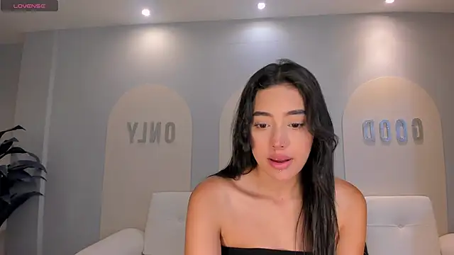 ScarlettBlaze  online show from March 31, 2026, 12:05 pm