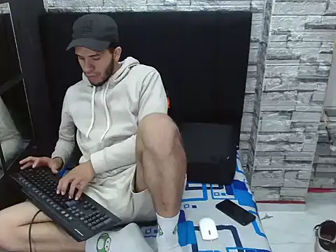 pether hairy online show from November 4, 2025, 2:32 am