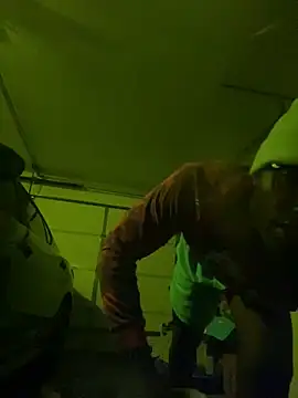 Snapshot of Jamesjonesjrr chatting on October 28, 2025, 4:38 am Jamesjonesjrr online show from October 28, 2025, 4:38 am