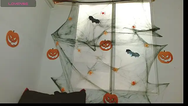 Snapshot of nicole-roman chatting on October 22, 2025, 1:00 pm nicole-roman online show from October 22, 2025, 1:00 pm