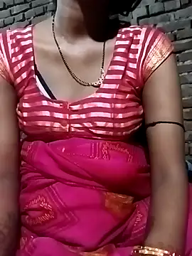 Snapshot of Hot_Lilly02 chatting on October 29, 2025, 7:15 pm Hot Lilly02 online show from October 29, 2025, 7:15 pm