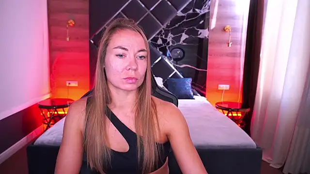 VixenMuse online show from October 16, 2025, 7:20 am