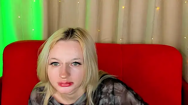 AlessaKiss online show from November 30, 2025, 1:53 am