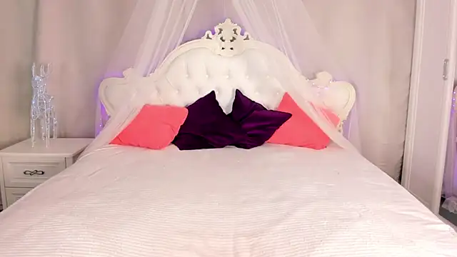 AlessaKiss online show from February 13, 2026, 8:43 am