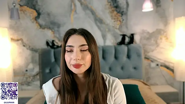 Chloewilldd online show from October 30, 2025, 10:32 pm