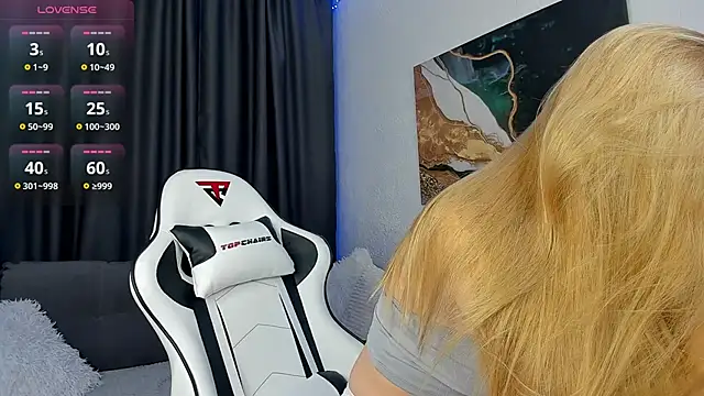 bella xx   online show from November 14, 2025, 3:05 am