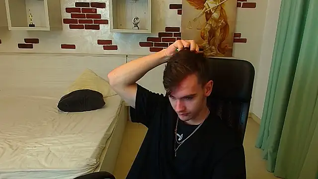 BradyFlint online show from December 4, 2025, 5:17 am