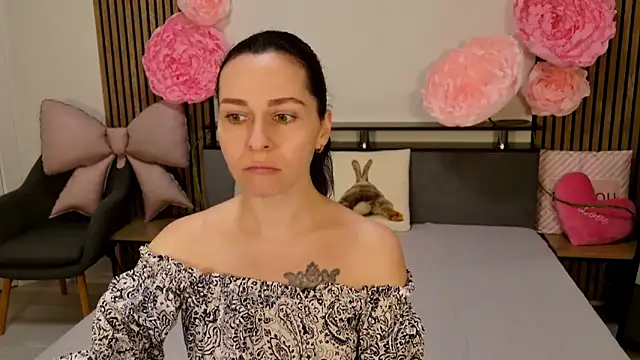 Snapshot of DitaNoir chatting on February 14, 2026, 10:01 am DitaNoir online show from February 14, 2026, 10:01 am