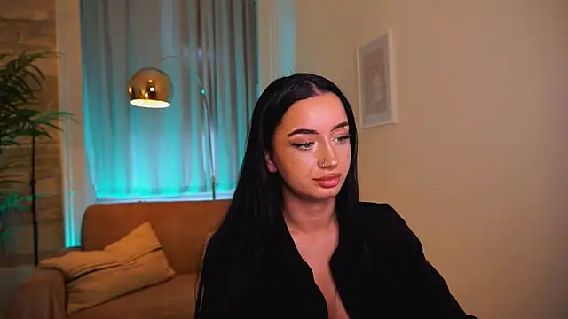  blackpearlll online show from May 16, 2026, 4:17 pm