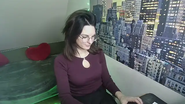 kinkysarahx online show from February 17, 2026, 3:19 pm