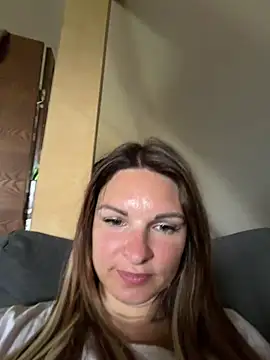 kinkysarahx online show from May 13, 2026, 8:01 am