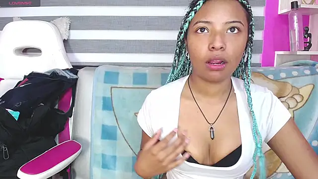 Zoe Rider online show from December 22, 2025, 12:57 pm