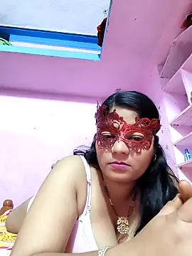 SAIRA-hot online show from November 4, 2025, 6:40 pm