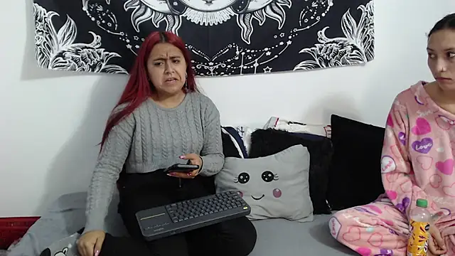 emily n abby online show from December 1, 2025, 12:32 pm