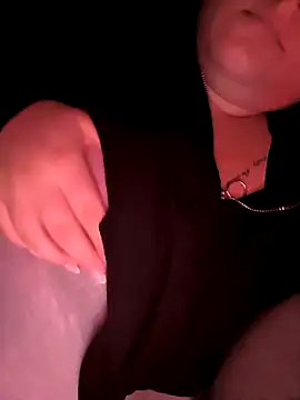 Snapshot of curvygirrlll chatting on October 23, 2025, 8:51 pm curvygirrlll online show from October 23, 2025, 8:51 pm