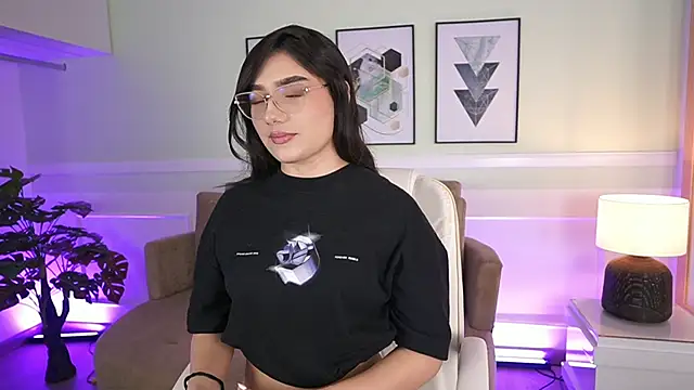 EmilyTurneer online show from November 5, 2025, 7:14 pm