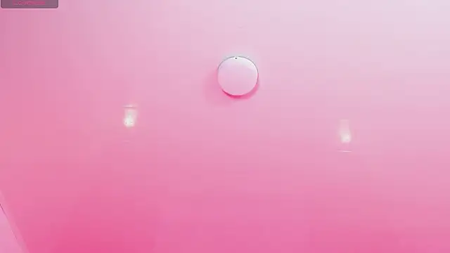 Halleyrosse online show from February 26, 2026, 8:52 pm