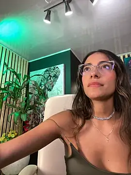 elegant  rouse online show from December 1, 2025, 7:08 pm