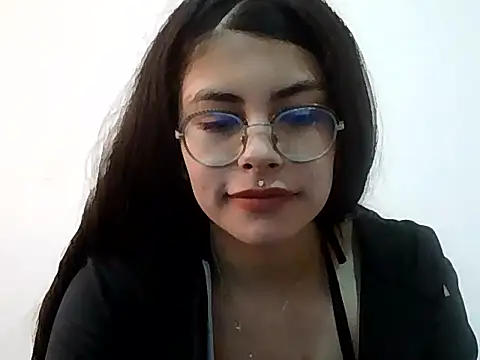 kaileyrivers online show from April 27, 2026, 11:52 am