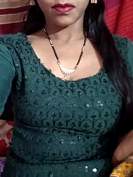 Itz Aisha   online show from April 4, 2026, 5:49 am