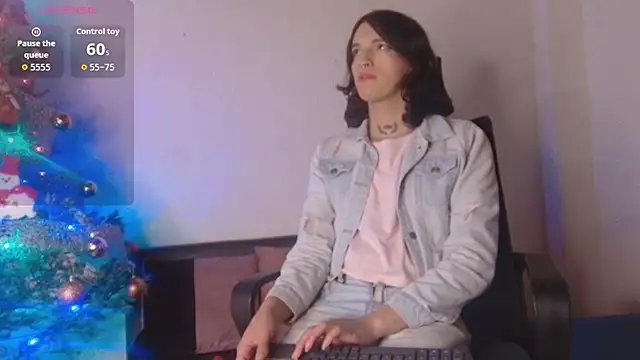 Snapshot of Scarlett_crastrawberry chatting on November 20, 2025, 9:36 pm Scarlett crastrawberry online show from November 20, 2025, 9:36 pm