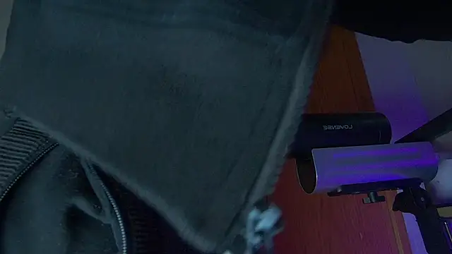 ibizmen online show from December 17, 2025, 7:47 am