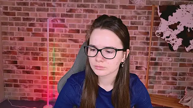 Snapshot of May_Bloom chatting on March 6, 2026, 10:12 am May Bloom online show from March 6, 2026, 10:12 am