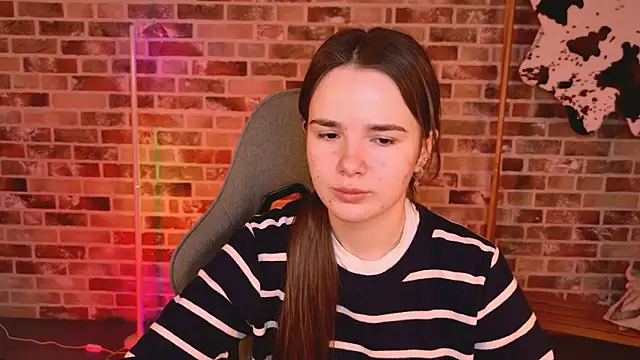 Snapshot of May_Bloom chatting on March 11, 2026, 6:08 am May Bloom online show from March 11, 2026, 6:08 am