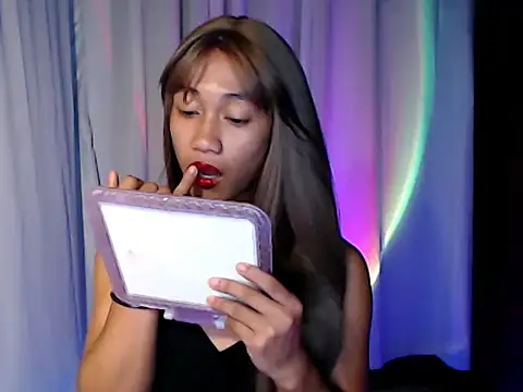 taylaxuxu online show from March 15, 2026, 5:13 am