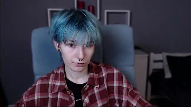 guitarandangell online show from October 30, 2025, 7:32 am