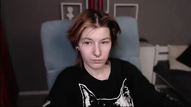 Snapshot of guitarandangell chatting on February 16, 2026, 7:37 am guitarandangell online show from February 16, 2026, 7:37 am