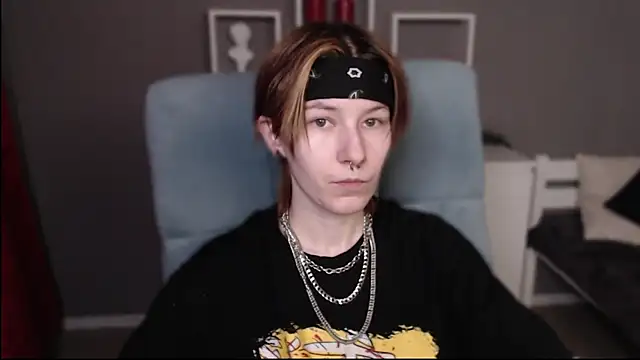 Snapshot of guitarandangell chatting on February 17, 2026, 10:34 am guitarandangell online show from February 17, 2026, 10:34 am