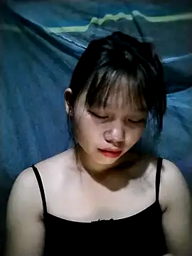 linh-miu99 online show from October 25, 2025, 2:56 pm