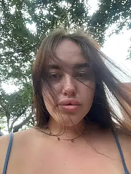 Snapshot of KiraSunshine chatting on March 4, 2026, 3:45 am KiraSunshine online show from March 4, 2026, 3:45 am