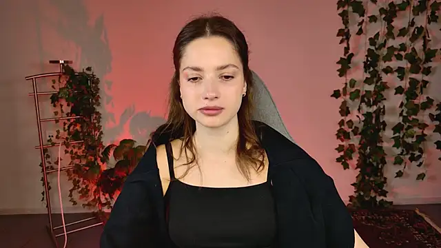 KiraVair online show from March 19, 2026, 12:20 pm