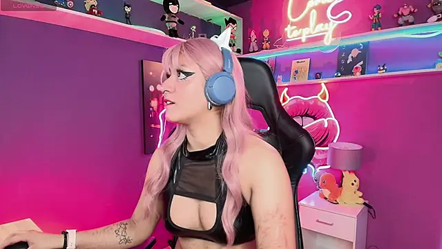 Snapshot of LuanEter chatting on February 26, 2026, 1:21 pm LuanEter online show from February 26, 2026, 1:21 pm