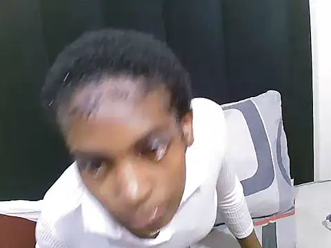 NickyCanoonx25 online show from October 18, 2025, 6:19 pm