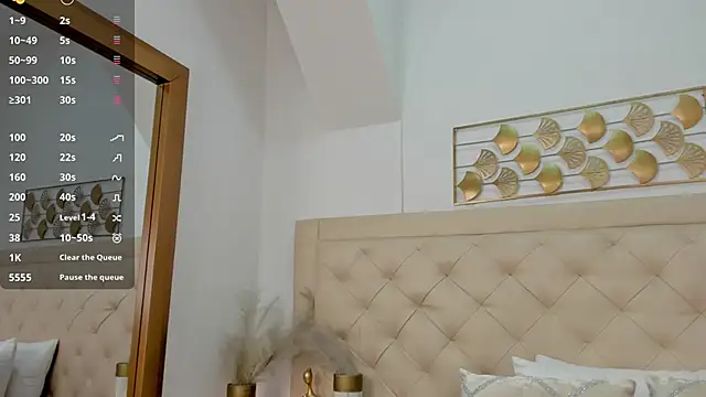 lucia lorenz online show from January 13, 2026, 11:26 am