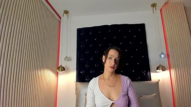 Catalina-Thompson online show from October 23, 2025, 11:53 am