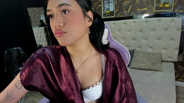blueeskhy online show from October 21, 2025, 7:03 pm