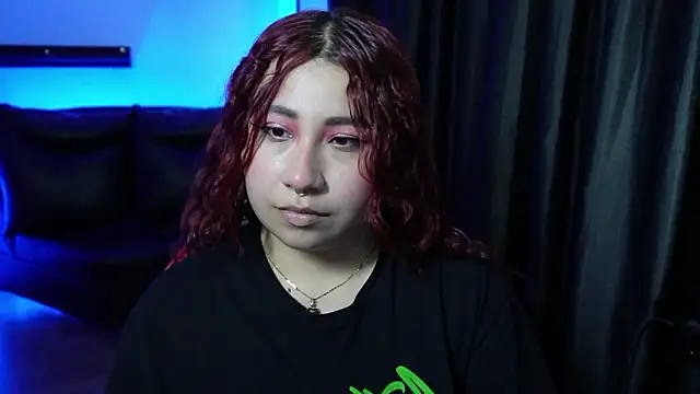 littlee red online show from February 5, 2026, 8:57 pm