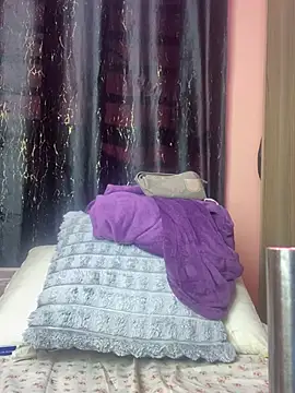 Snapshot of dime213 chatting on April 3, 2026, 1:53 pm dime213 online show from April 3, 2026, 1:53 pm