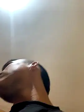 Emiliano Reyes online show from November 30, 2025, 2:10 pm