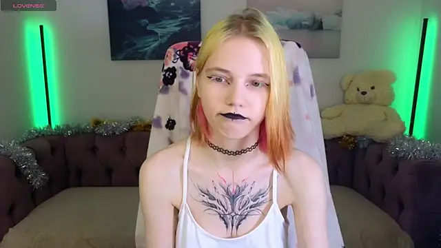 MitaSide online show from December 17, 2025, 8:59 pm