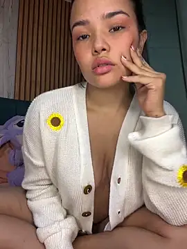 Snapshot of Chloe_Mullerr chatting on February 11, 2026, 9:42 pm Chloe Mullerr online show from February 11, 2026, 9:42 pm