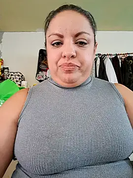 Snapshot of Alondrabb80 chatting on October 19, 2025, 11:16 pm Alondrabb80 online show from October 19, 2025, 11:16 pm